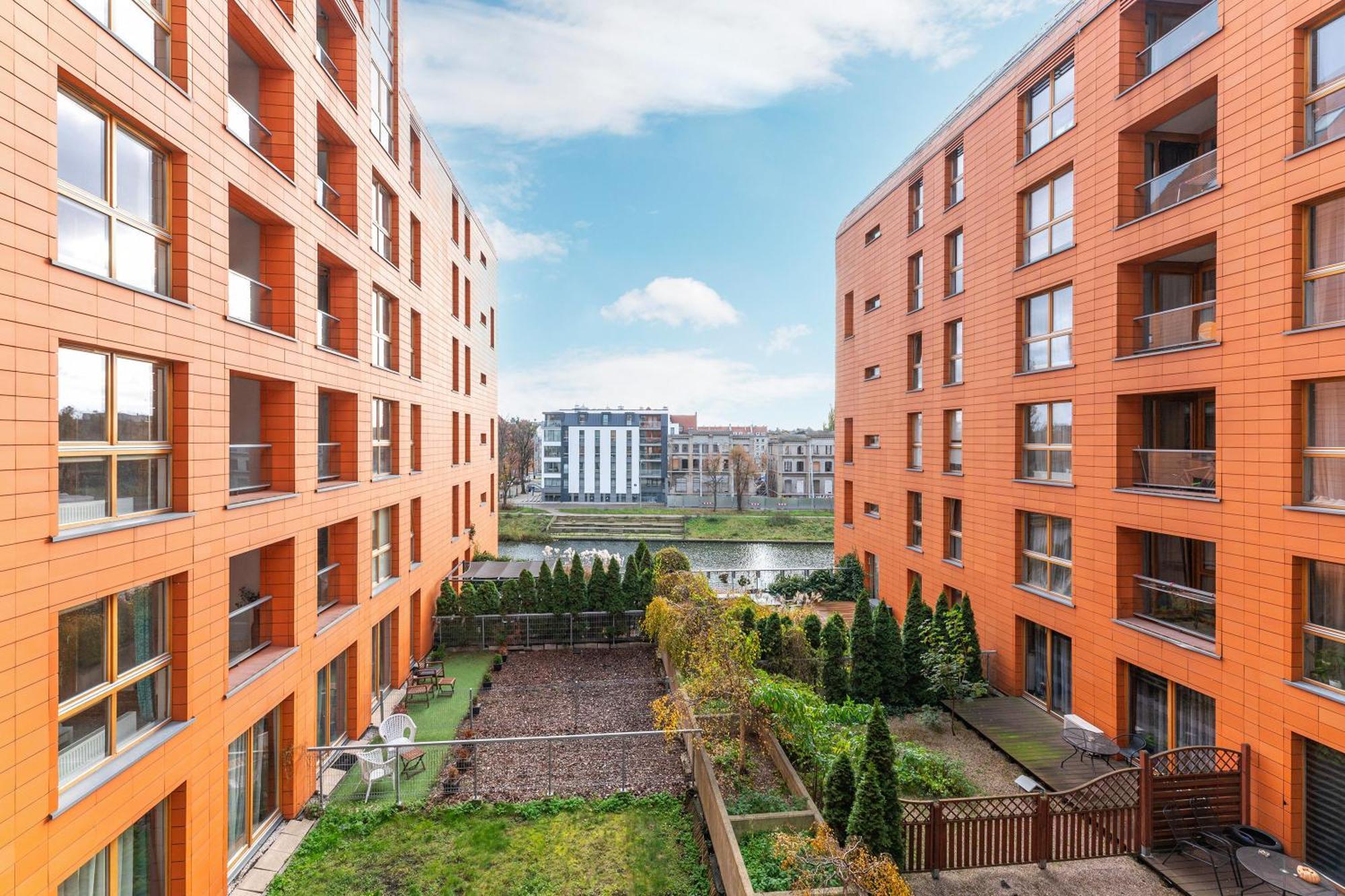 Flatbook - City Center Apartments Dwie Motlawy グダニスク エクステリア 写真